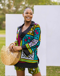 Overlap deep V-neckline with collar Long bell sleeves Two-tone tunic top Shorts Side pockets African print & cotton