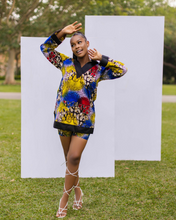 Load image into Gallery viewer, PRODUCT DESCRIPTION Overlap deep V-neckline with collar Long bell sleeves Two-tone tunic top Shorts Side pockets African print &amp; cotton
